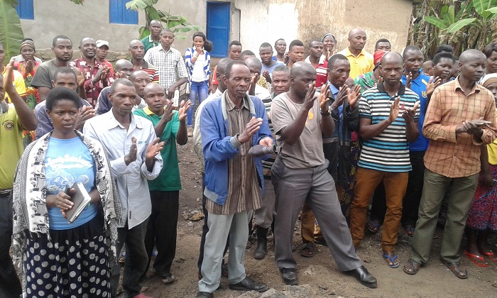 Bavuga ko batazongera kurembera mu ngo