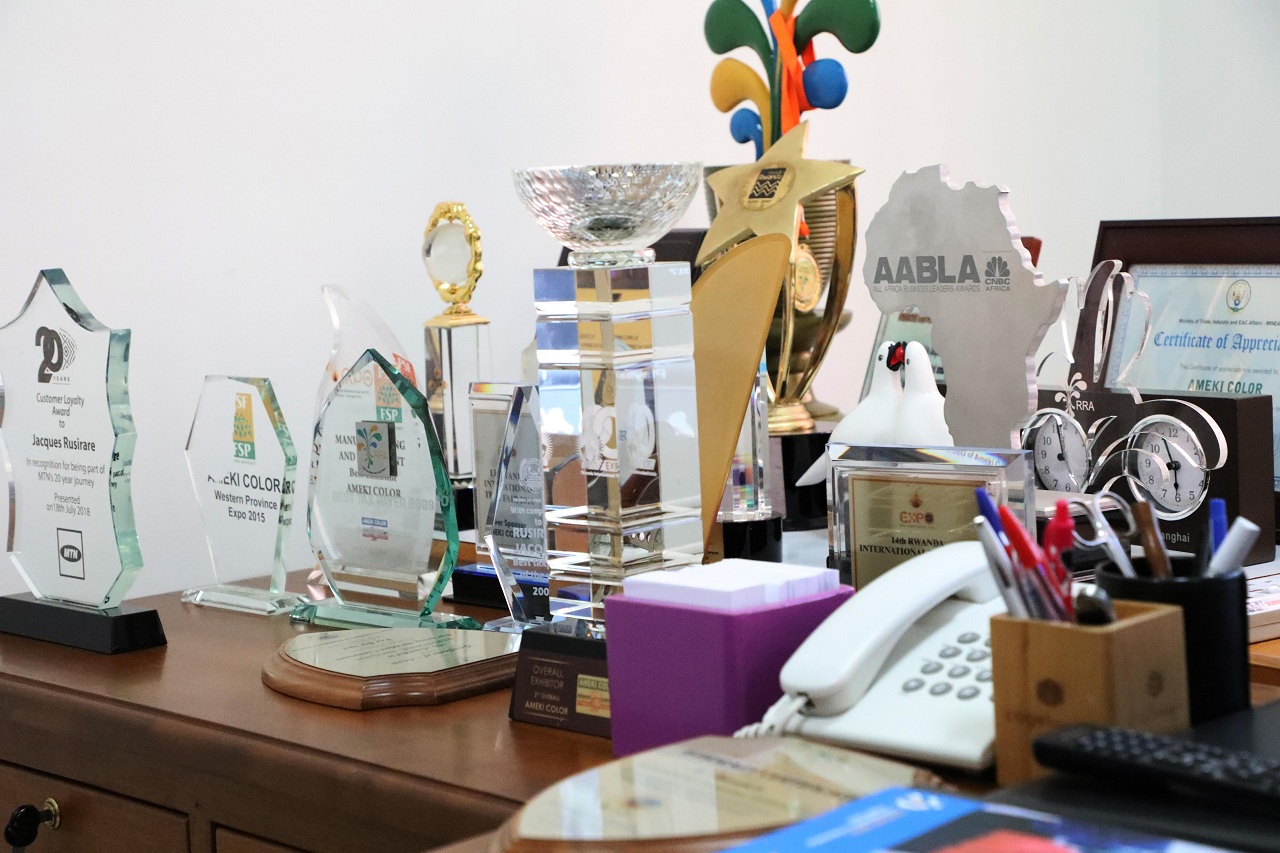 Uruganda AMEKI rwagiye rutwara ibikombe byinshi