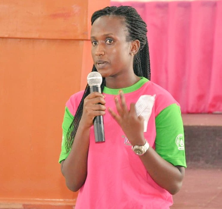 Lydiane Kayiranga yaganirije abakobwa inzira yanyuzemo, abagira inama yo kwiha intego z'aho bashaka kugana