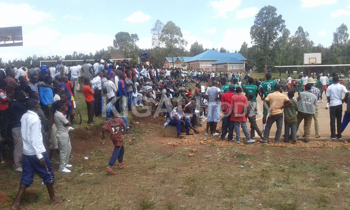 Ku mukino wa Rayon Sports na APR abafana bakubise baruzura