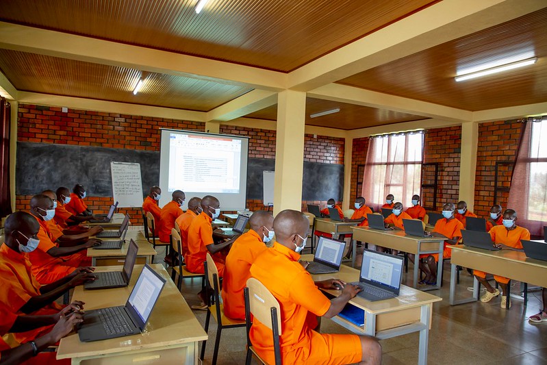 Bigishwa ikoranabuhanga rya mudasobwa