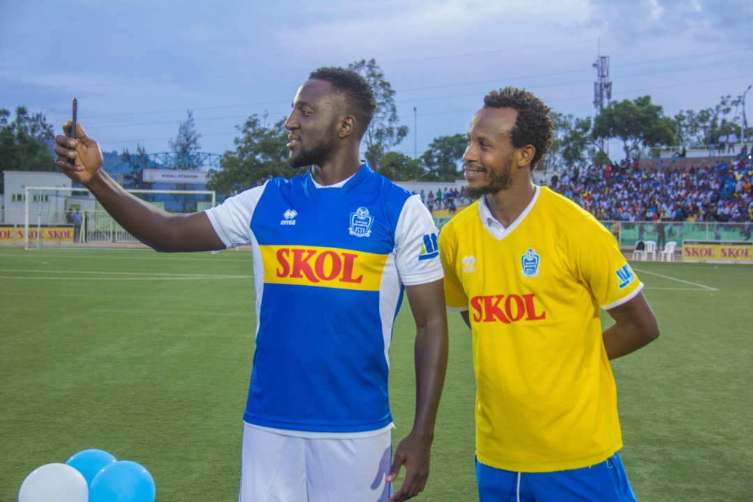 Nyuma yo kurekurwa arakomezanya na bagenzi be urugamba rwo guhatanira shampiyona n'ibindi bikombe