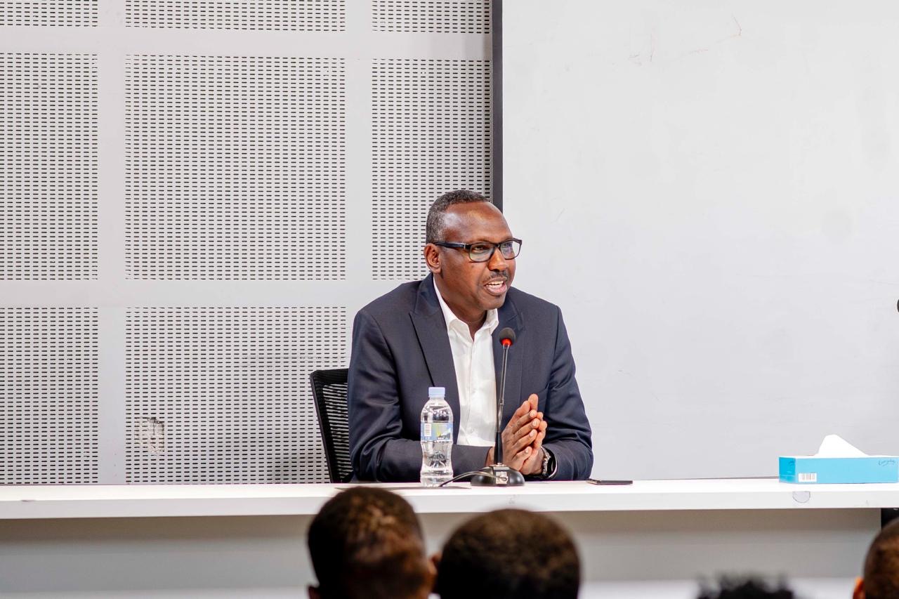 Perezida wa federasiyo Ngarambe Raphael yibukije abakinnyi ko ubu nta gusubira inyuma, ahubwo Intego ubu igomba kuba igikombe