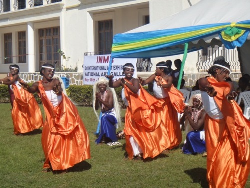 Mu birori itorero “Urugangazi” ryahamirije biratinda.