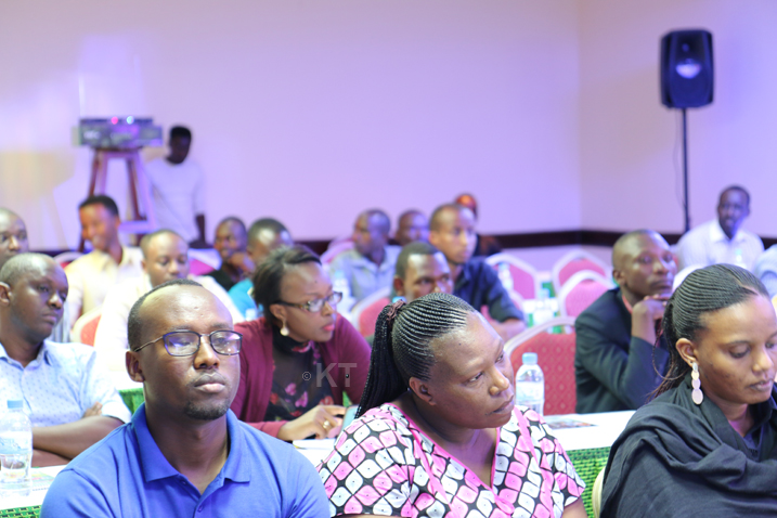 Uyu muhango wari wanitabiriwe n'abakozi ndetse n'abafatabuguzi ba DSTV