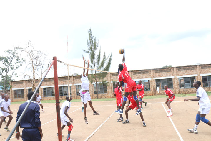 College Christ Roi Nyanza na GS St Philippe Neri Gisagara yambaye umweru