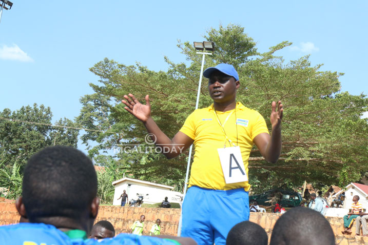 Umutoza Antoine Ntabanganyimana yasabye abakinnyi be gutuza no gukosora amakosa bakoraga mu gice cya mbere