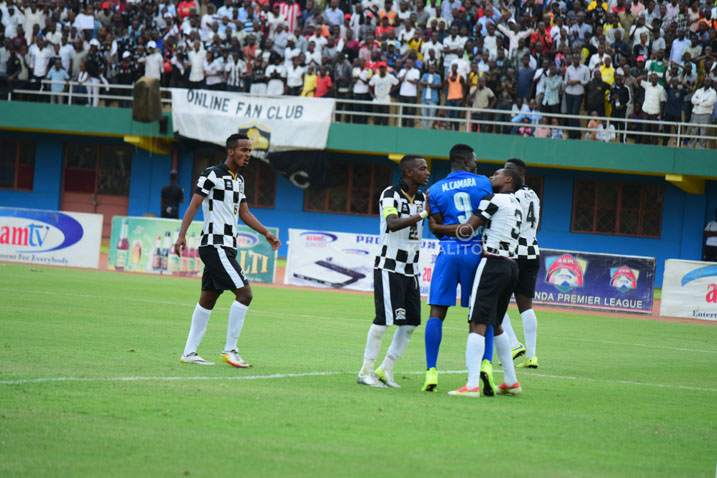 Umukino wakomeje kurangwa n'amahane ...