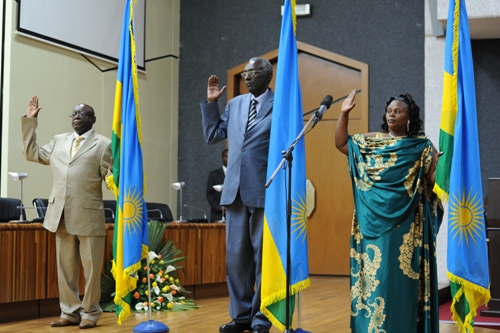 Hon. Zephyrin Kalimba, Hon. Chrysologue Karangwa, Hon. Jeanne d' Arc Mukakalisa bari kurahira. (Photo: PPU)
