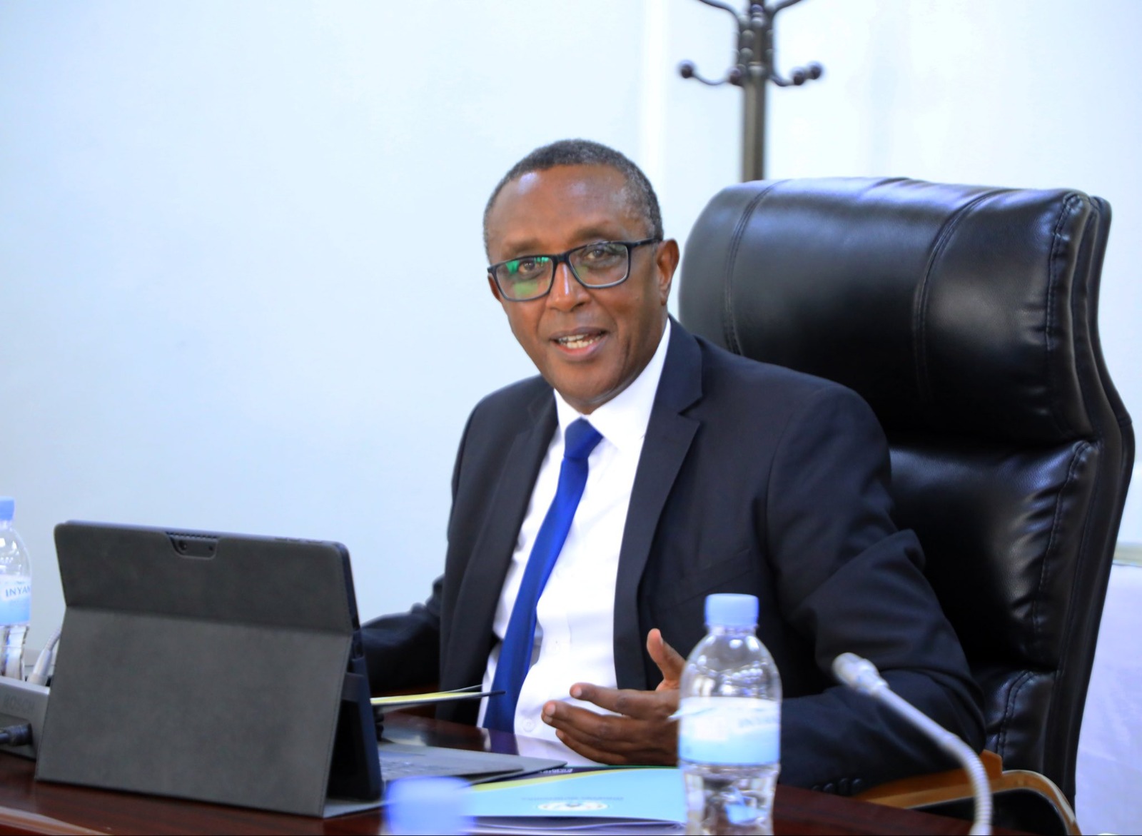 Minisitiri w'Umutekano Dr Vencent Biruta