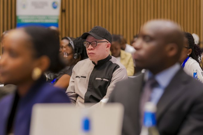 Abantu bafite ubumuga na bo bagomba gufashwa kwiga