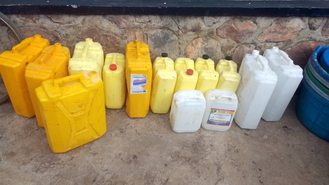 Bimwe mu bikoresho by'urwo ruganda