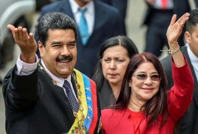 Nicolas Maduro n'umugore we ntiharamenyekana aho bajyanywe 