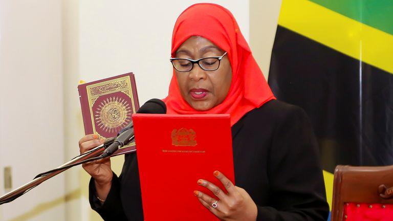 Samia Suluhu yarahiriye kuyobora Tanzania