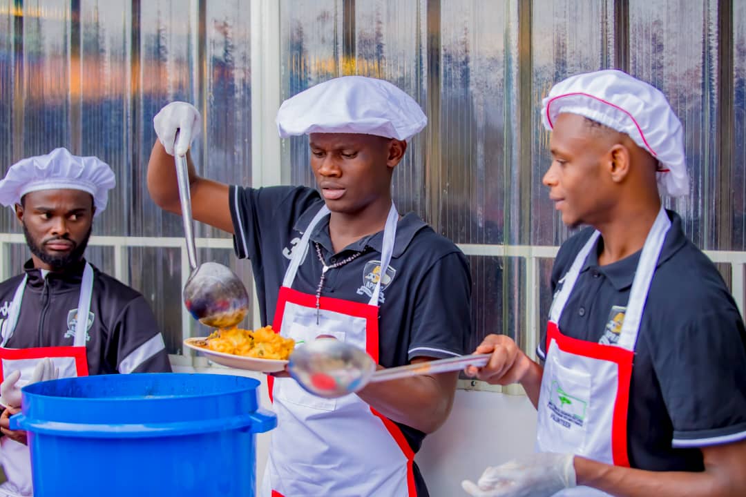 Abakinnyi ba APR FC bagaburiye abarwayi mu bitaro bya CHUK