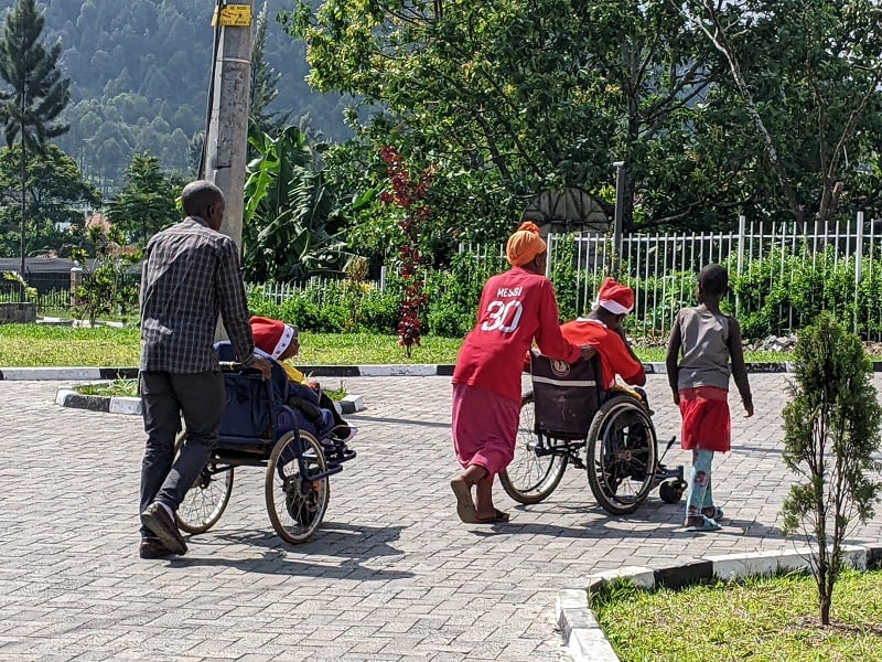 Abantu bafite ubumuga bababazwa no kuba hari abakibita amazina abambura ubumuntu