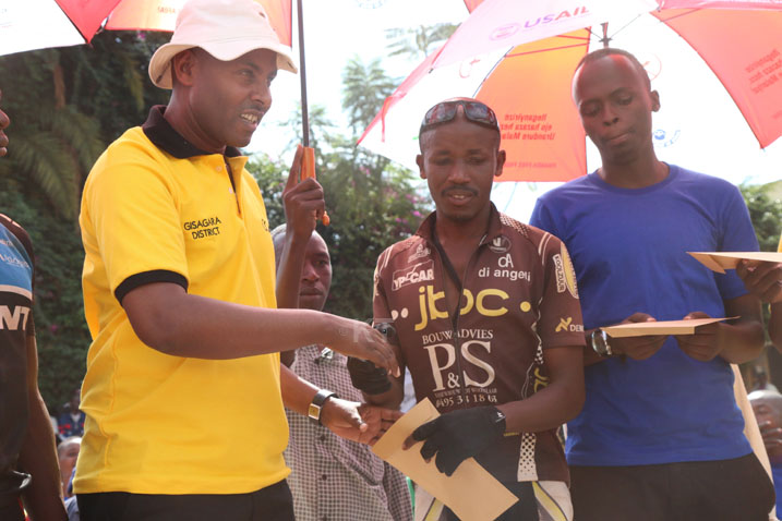 Kabogora, Umunyamabanga nshingwabikorwa wa Kibirizi, yahembaga Uwihoreye Bosco watanze abandi kugera i Kibirizi