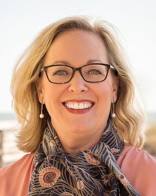 Nanette Elkins washinze umuryango Hope in the Healing