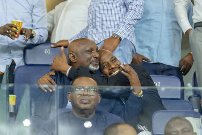 Perezida w'Urwego rw'Ikirenga rwa Rayon Sports, Muvunyi Paul n'uwa Rayon Sports FC, Twagirayezu Thadée bishimiye kugera ku mukino wa nyuma