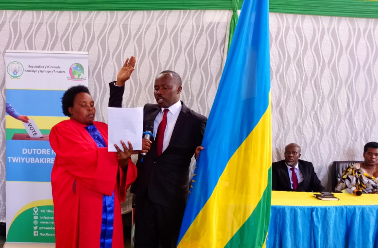 Mulindwa Prosper, Umuyobozi w'Akarere ka Rubavu