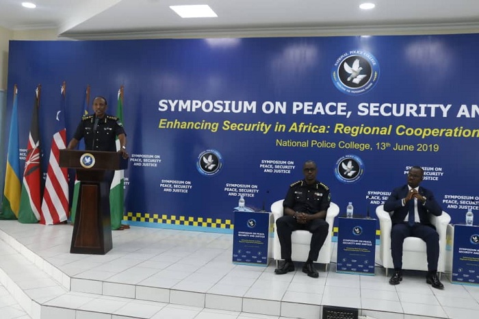 Iyi nama igamije kungurana ibitekerezo ku birebana n'amahoro,umutekano n'ubutabera