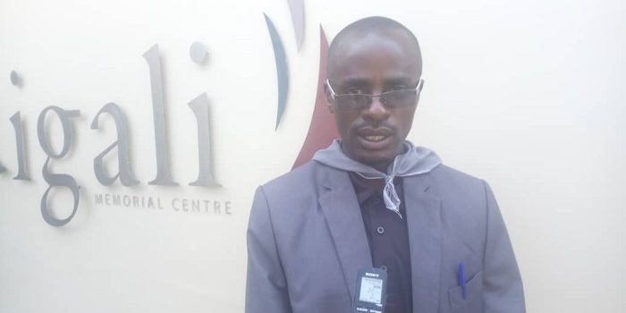 Niyoyita Jean Claude avuga ko gusura inzibutso zitandukanye bituma bamenya neza uko Jenoside yakozwe hirya no hino mu gihugu