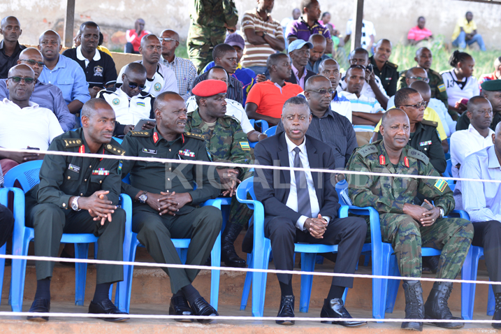 Bamwe mu bayobozi ba APR Fc bari baje kuyishyigikira