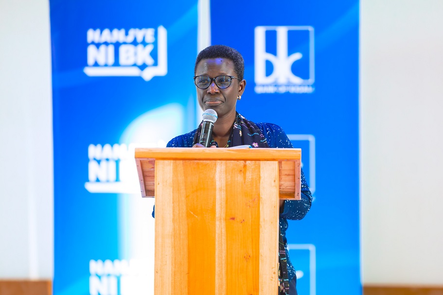 Umuyobozi w'Akarere ka Muhanga, Jacqueline Kayitare