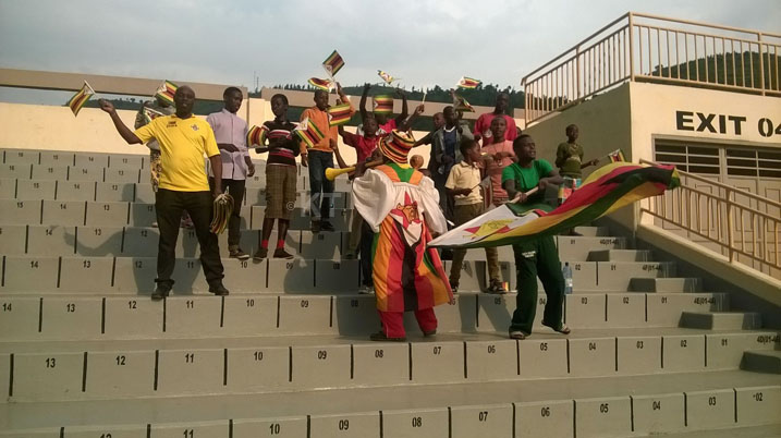 Abafana ba ZImbabwe bake baari bahari bagerageje gufana 