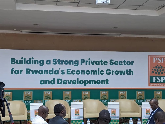 Ibiganiro byitabiriwe n'abantu batandukanye