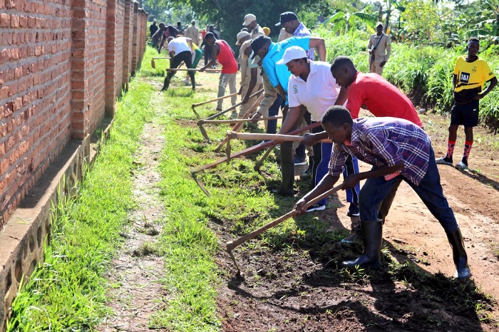Imihanda y'imigenderano yari yarasibye na yo yasibuwe