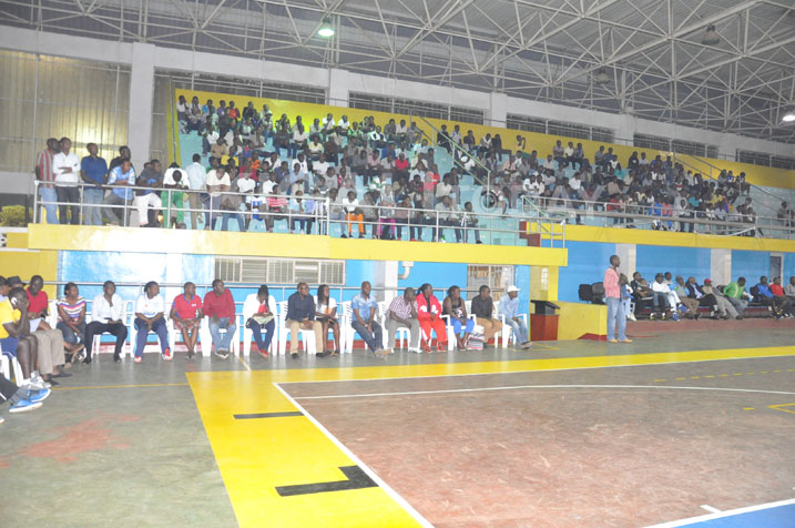 Abafana bari bagerageje kwitabira irushanwa ryo kwibuka