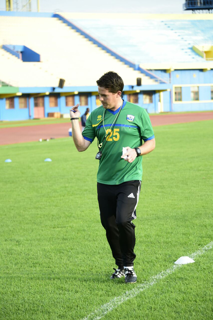 Johnattan McKinstry umutoza mukuru w'Amavubi