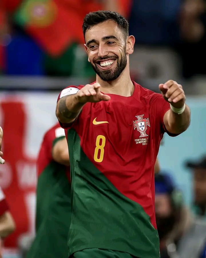 Bruno Fernandes yatanze umupira wavuyemo igitego cya Joao Felix