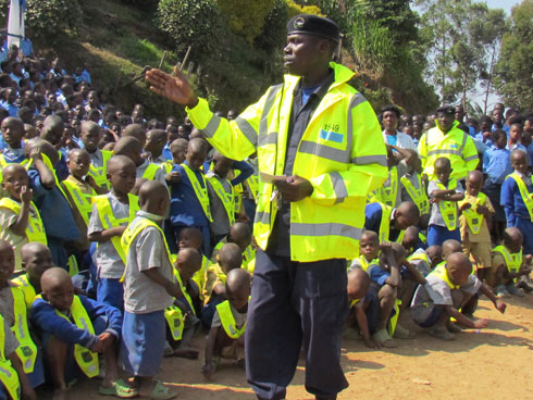 AIP Kagabo mu muhango wo gutangiza icyumweru cyahariwe ibikorwa bya Police mu kwezi kwa gatandatu 2013.