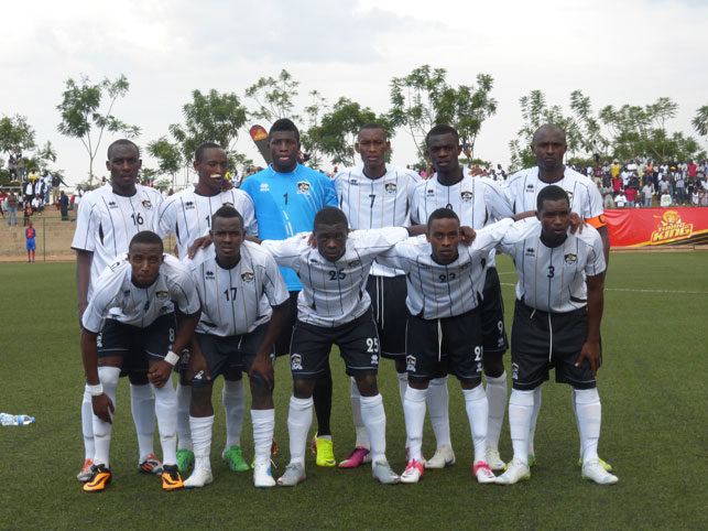 APR FC itsinze uwo mukino yaba ifite amahirwe menshi yo gutwara igikombe cya shampiyona cyegukanywe na Rayon Sport umwaka ushize.