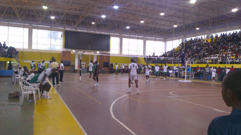 Mu bagabo, NUR yatsinze APR.