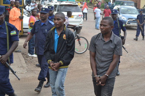 Aba bagabo bakurikiranyweho ubujura bakoze muri Congo. Polisi y