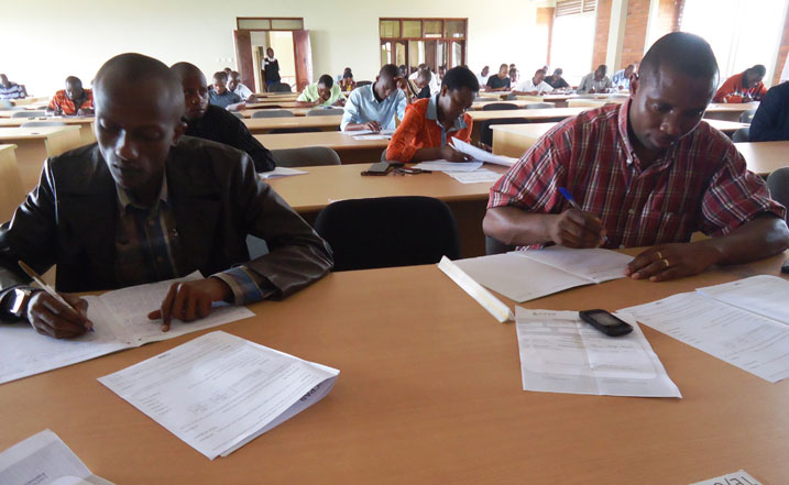 Ababaruramari mu bizamini bibahesha icyemezo no kugira ubunyamwuga buri ku rwego mpuzamahanga.