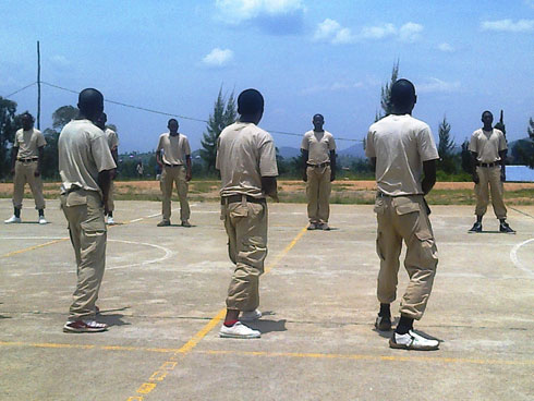 Abacungagereza bari muri ayo masomo bavuga ko bazayasohokamo ari intyoza zo ku rwego mpuzamahanga.