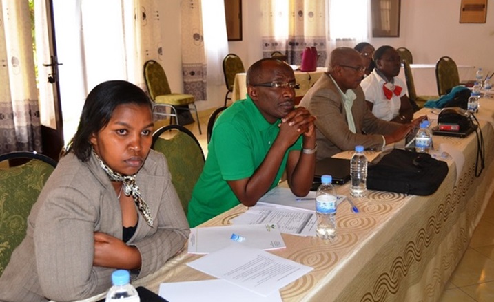 Abadepite b'abagabo na bo bari muri FFRP kugira ngo bahindure imyumvire y'abagabo abgenzi babo.