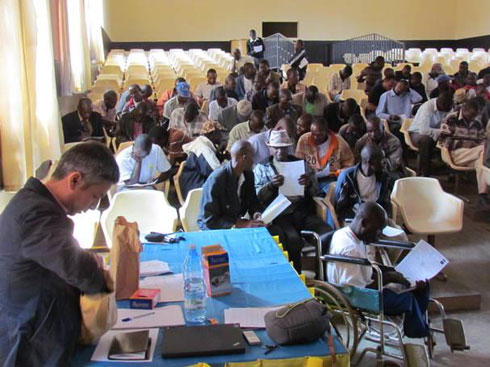 Umwe mu bakozi ba JICA mu nama n