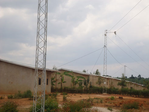 Abafite amashanyarazi bakomeje guhishira abiba uturindakuba ingaruka ngo zagera ku baturage bose.