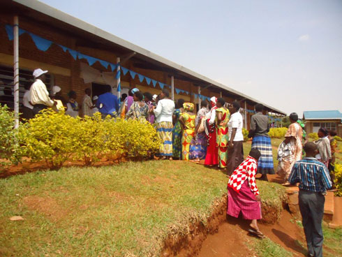 Abagore batoye bari bake cyane.