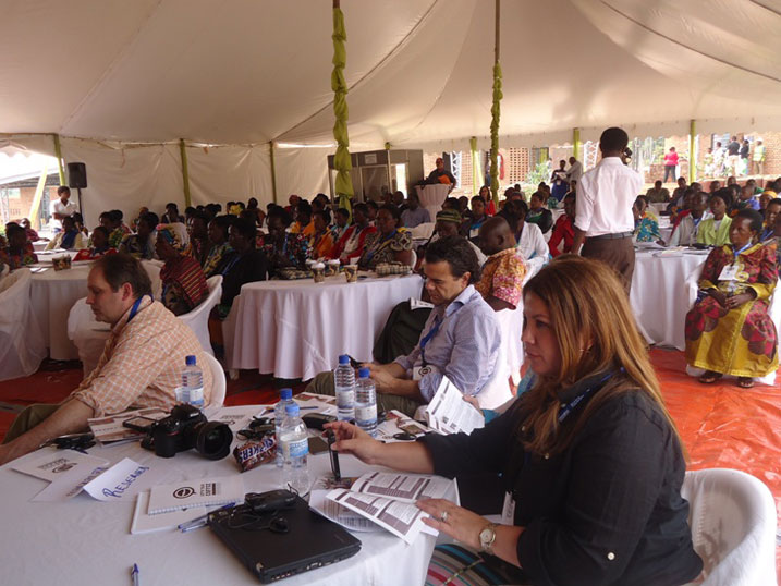 Abagore bo mu makoperative ya kawa hamwe n