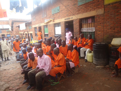 Abagororwa bagaragaje ibibazo byo kurenza igihe bagenewe bafunzwe.