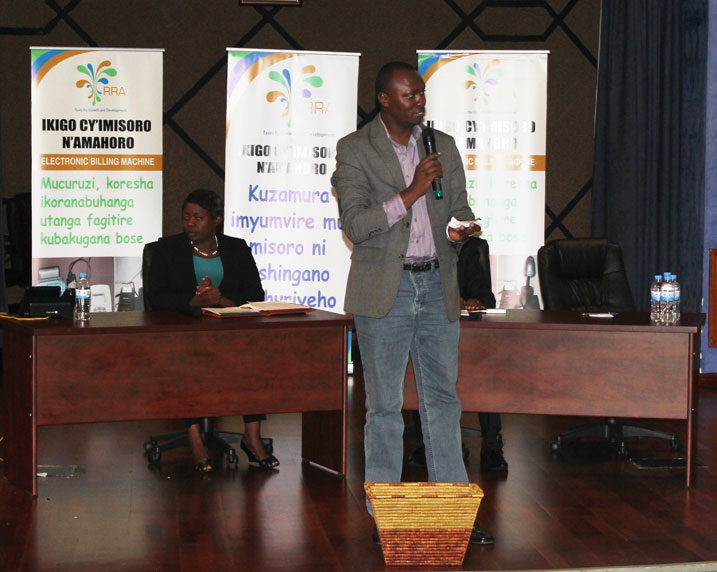 Abahagarariye PSF nabo bakurikirana iyi Tombola.