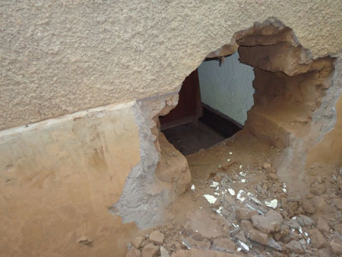 Abajura bacukura inzu cyangwa bakica inzugi.