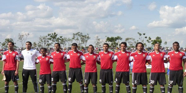 Abakinnyi 11 ba Libya babanje mu kibuga.