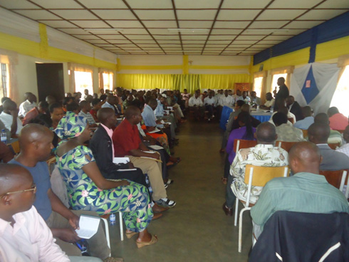 Abakozi bo mu karere ka Rusizi basabwe gutanga umusaruro ushimishije.